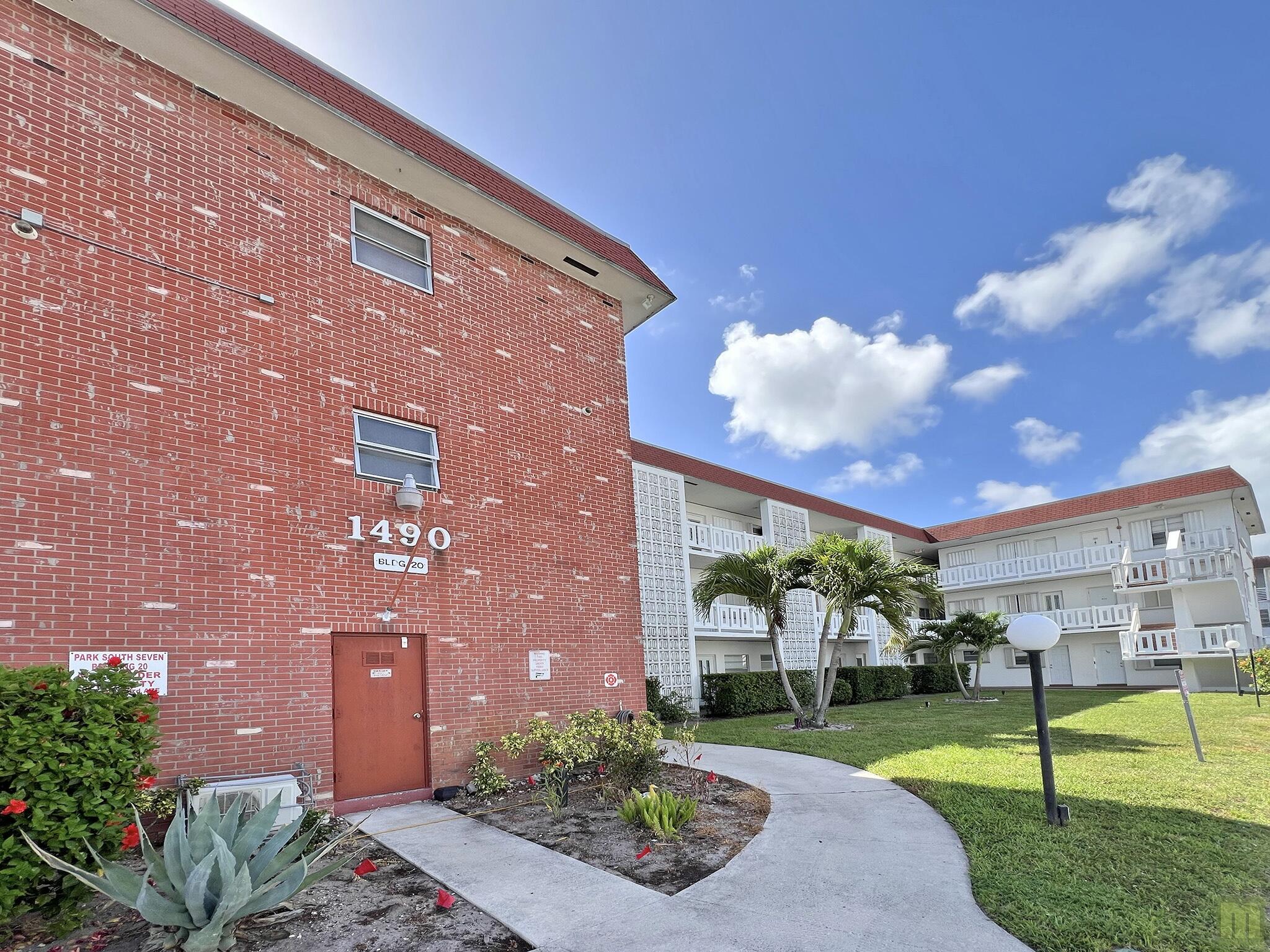 PARK SOUTH SEVEN INC CONDO - Residential Lease
