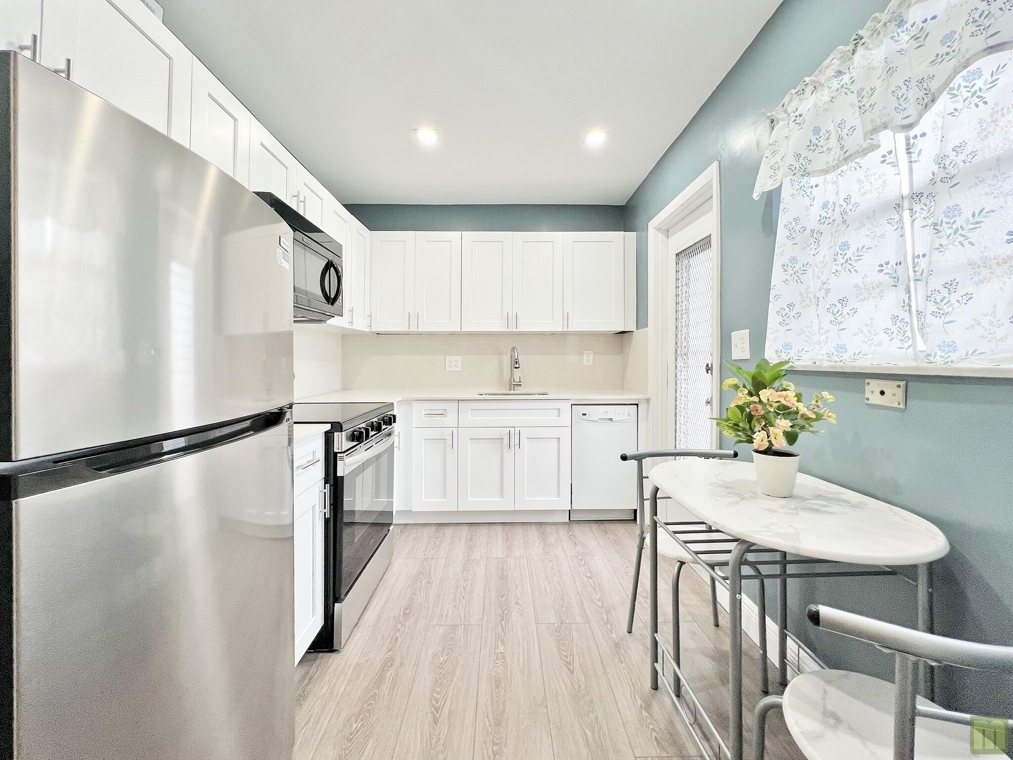 PARK SOUTH SEVEN INC CONDO - Residential Lease