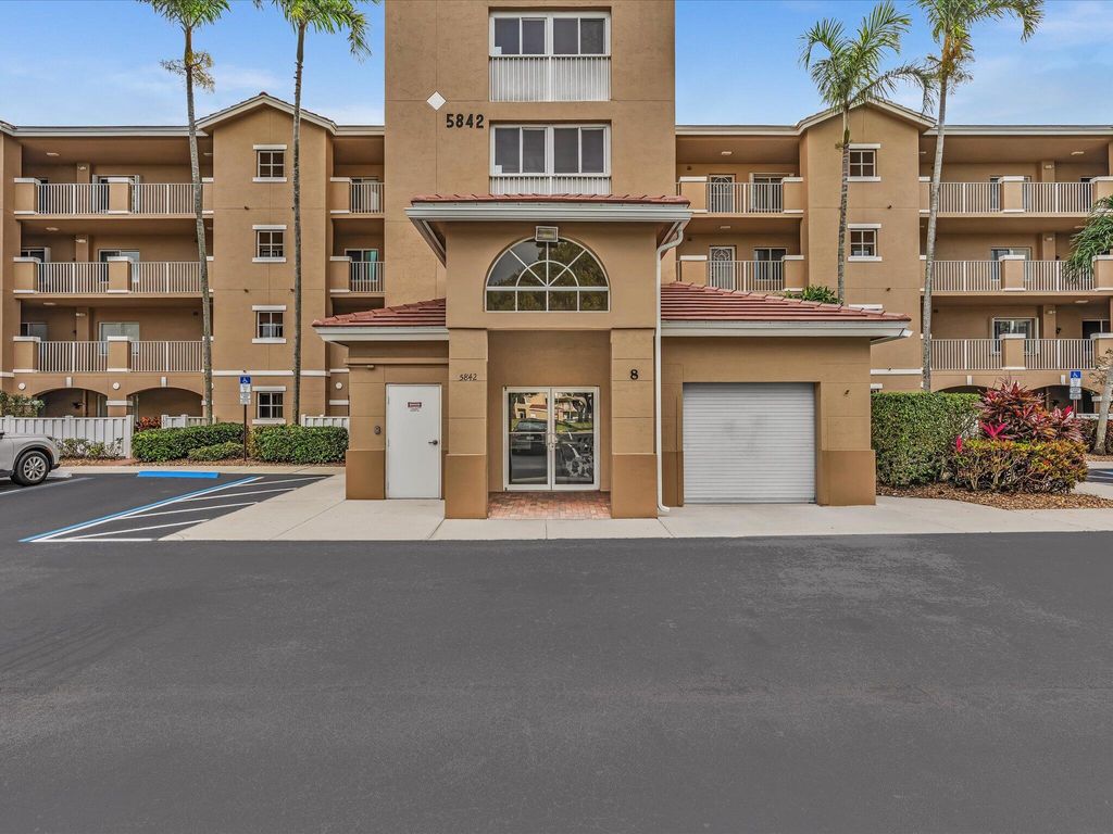 Photo of 5842 Crystal Shores Drive #201, Boynton Beach, FL 33437 (MLS # R11148472)