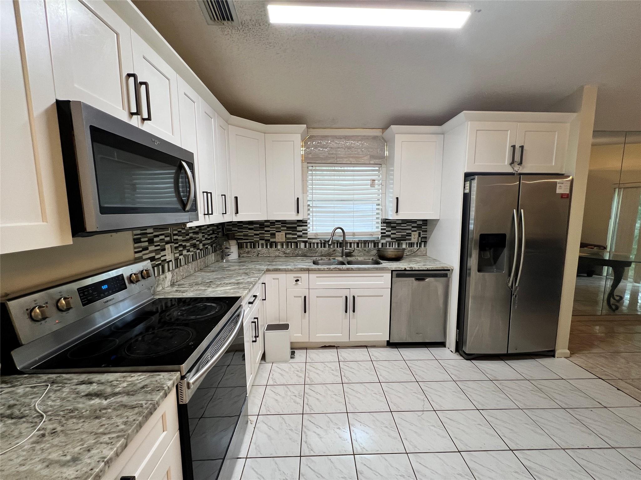 Properties 1464 Waterway Cove Dr