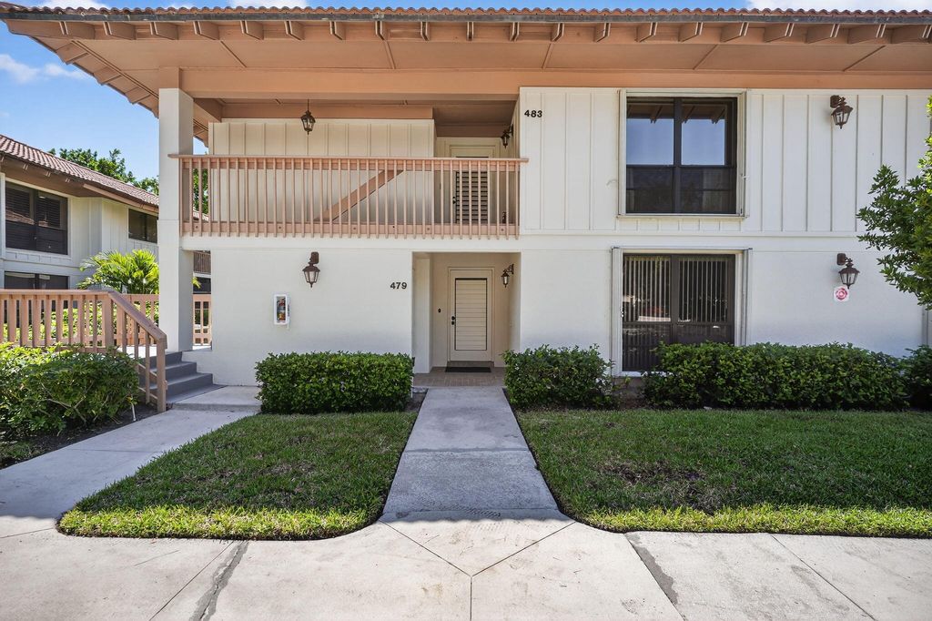 Photo of 479 Brackenwood Lane N, Palm Beach Gardens, FL 33418 (MLS # B26008069)