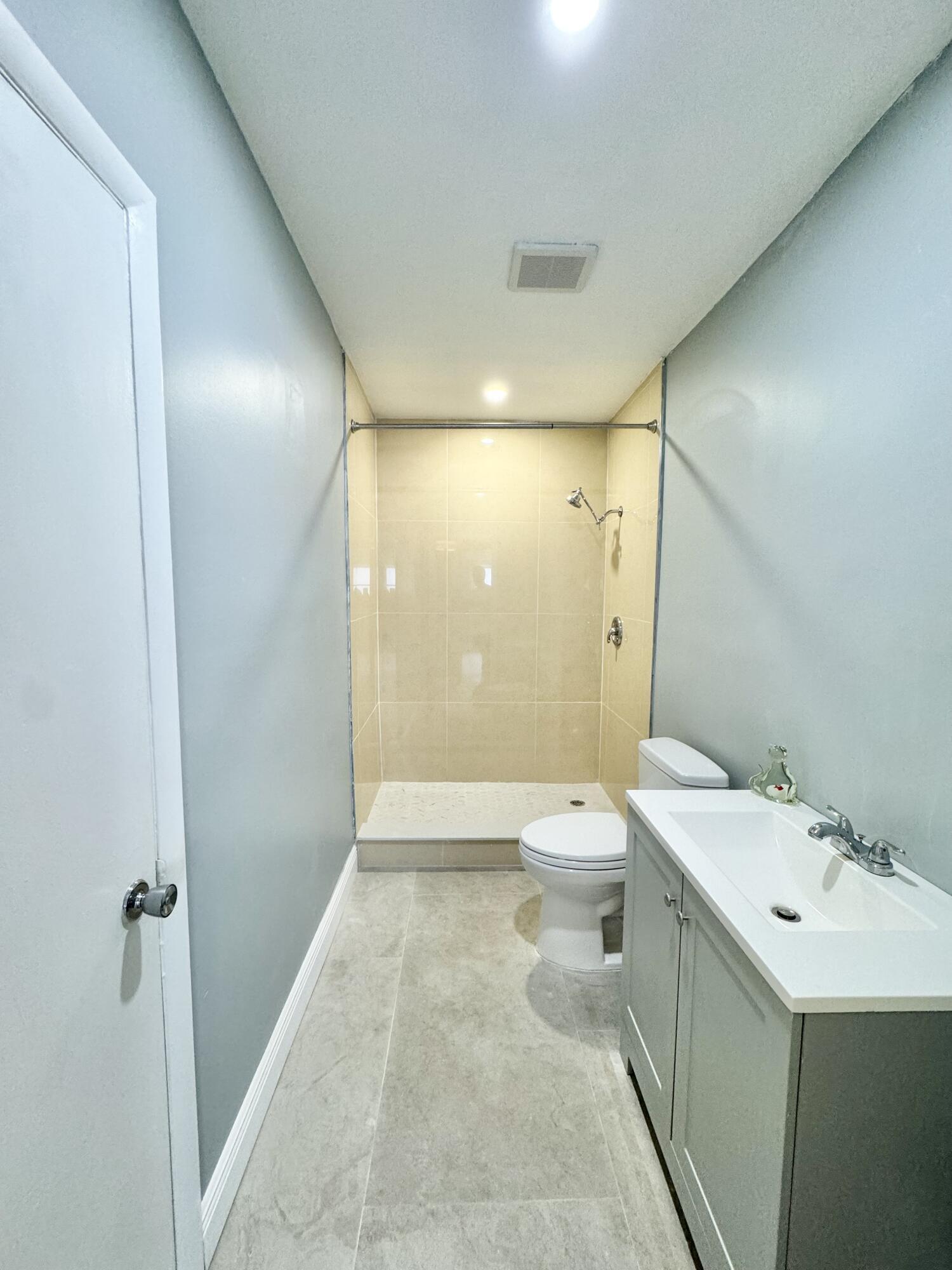 BOCA ROYAL PALM APTS CONDO - Residential Lease