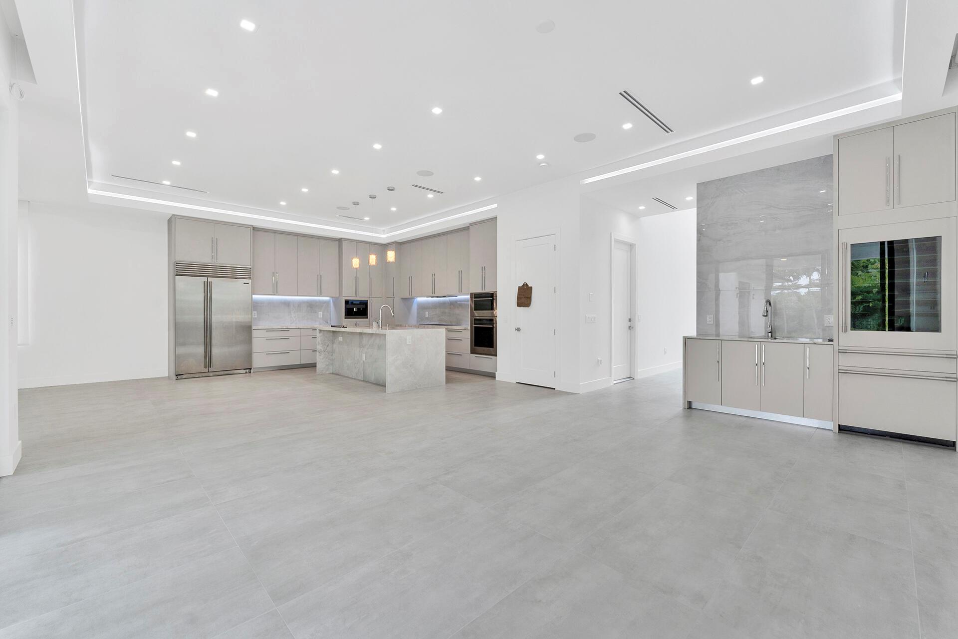 La Hacienda Delray - Residential