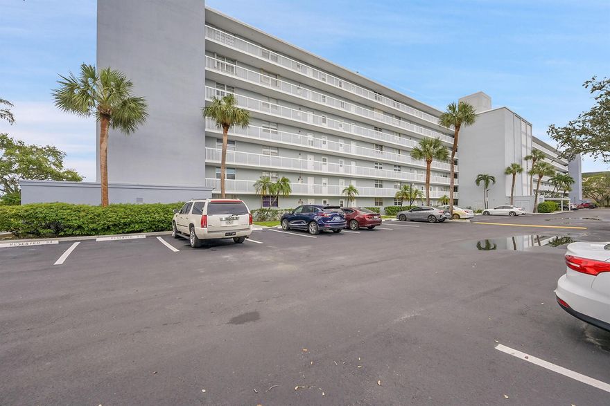 What a great opportunity to own a spacious Boca condo, a mile to the beach and close to all kinds of amazing shopping and dining as well as the new $20 Million pickleball facility!  This 2 bedroom 2 bathroom condo is ready for you to come in and make it your own.  You can easily convert the den/sitting/living room into a 3rd bedroom if you so desire! This building has just completed major renovations/improvements for the 30 year inspection, so you can relax and not worry about that for 30 years. Windows all have hurricane protection, some impact  glass and the others have accordion shutters.  You'll love the long views from the 6th floor!