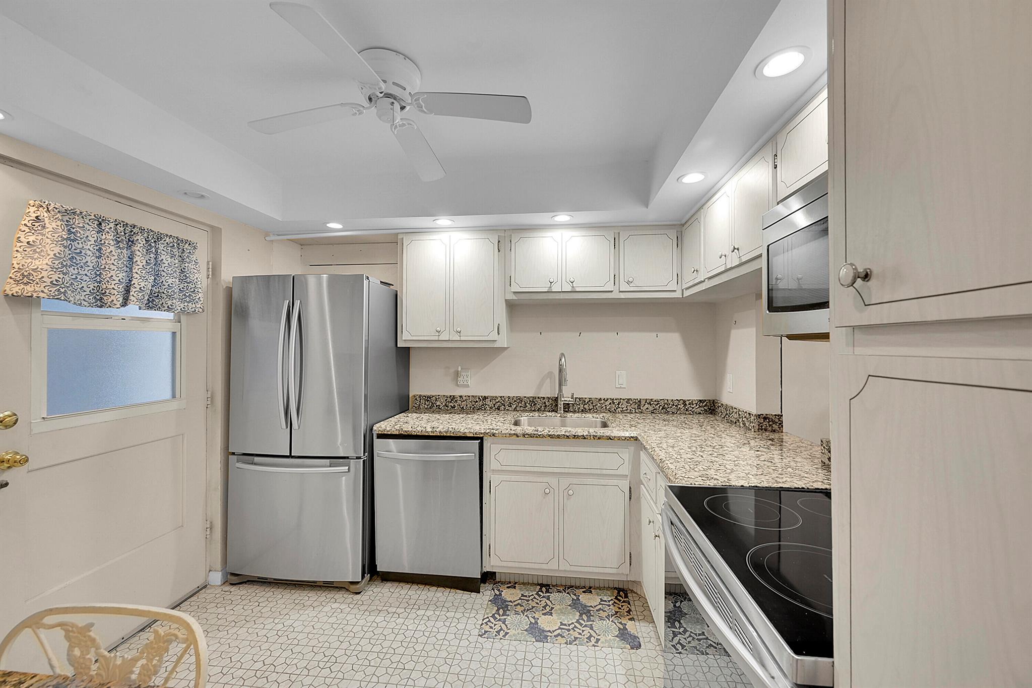 BOCA TEECA CONDO 3 - Residential