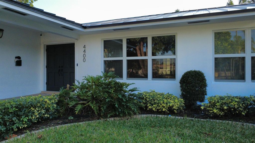 Photo of 4400 Buchanan Street, Hollywood, FL 33021 (MLS # R11146080)