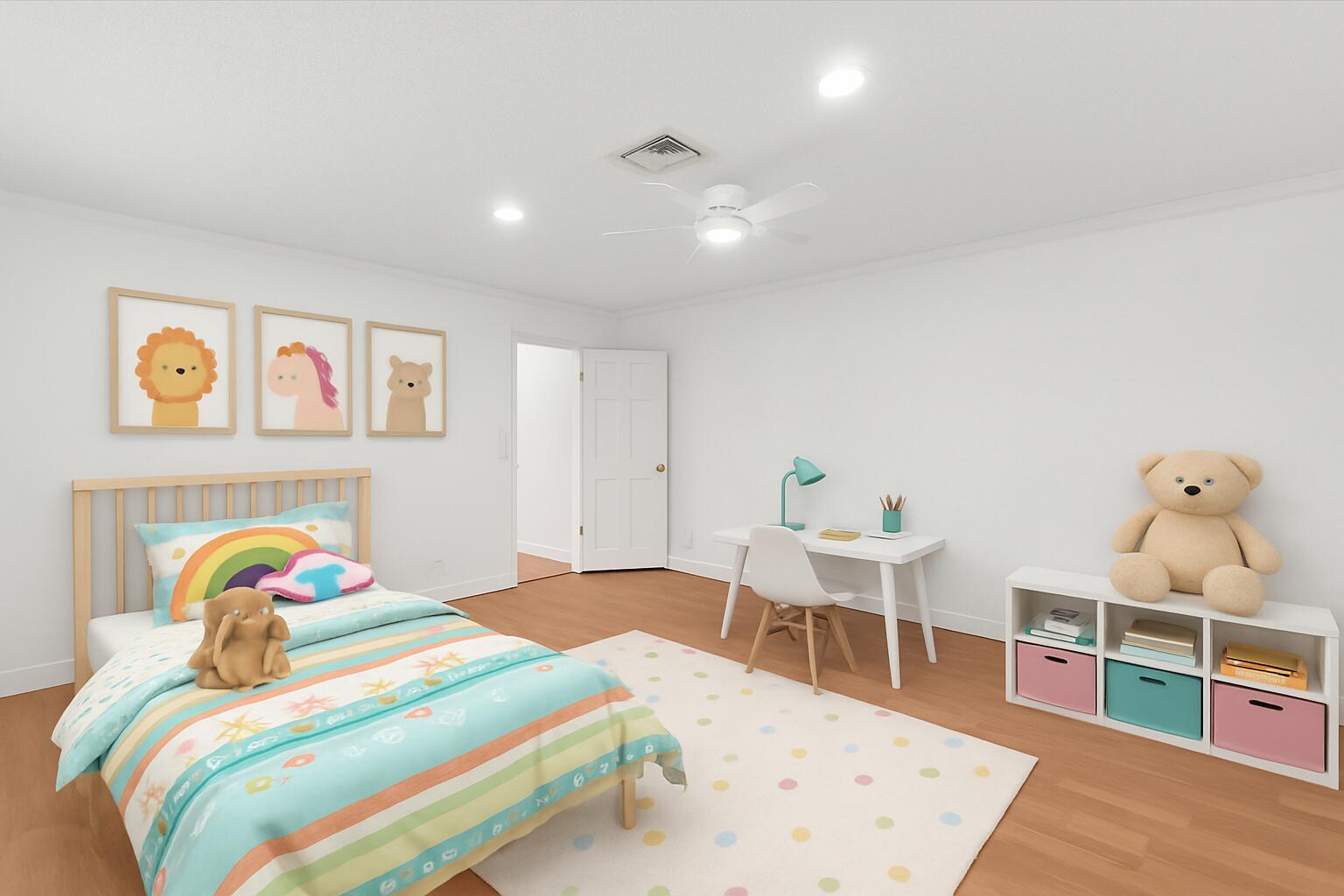 HOLLYWOOD HILLS - Residential