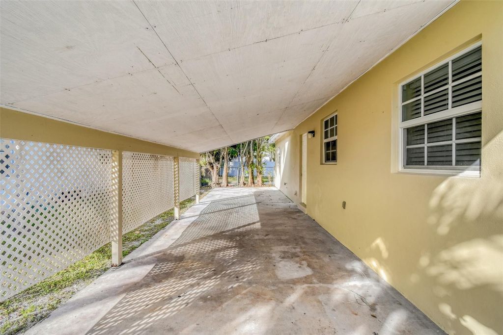 Photo of 1227 Cherokee Street, Jupiter, FL 33458 (MLS # F10543897)