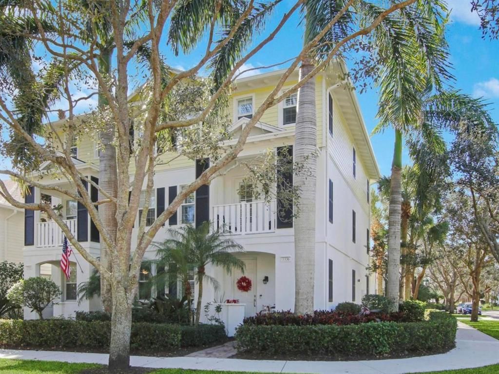 Photo of 3336 W Community Drive, Jupiter, FL 33458 (MLS # R10809559)