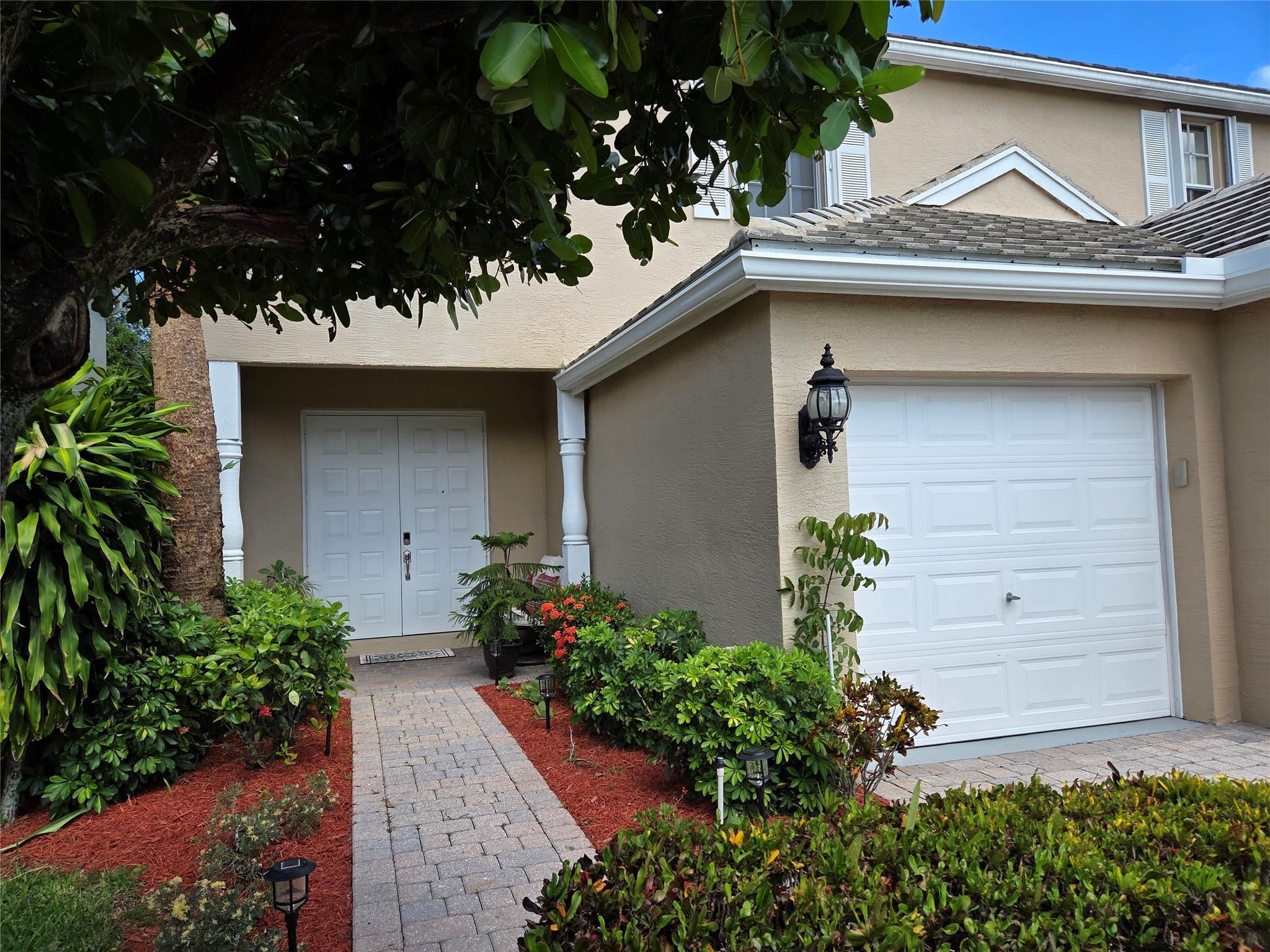 383 Berenger Walk