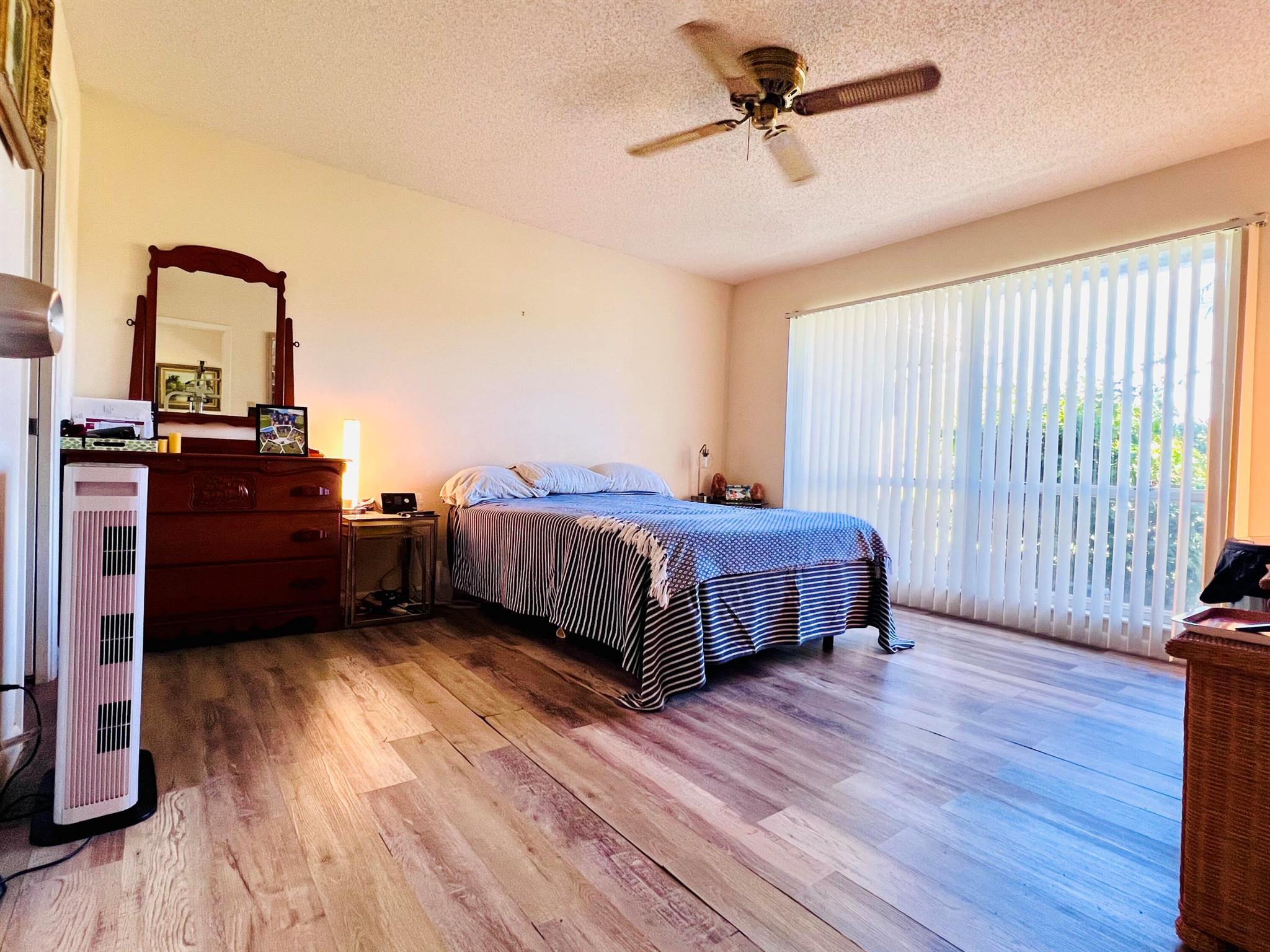 EAGLE LAKE - Residential