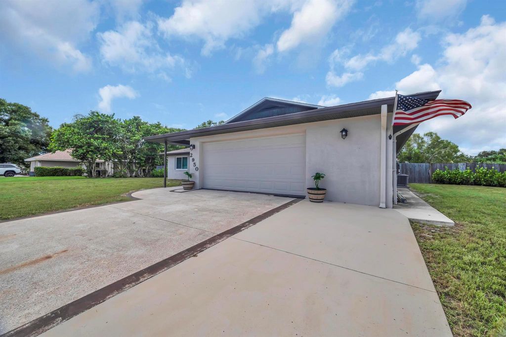 Photo of 2950 SE Aba Street, Port Saint Lucie, FL 34952 (MLS # R11125846)