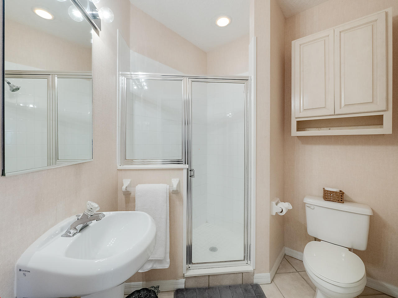 GOLF VILLAS II CONDOMINIUM - Residential Lease