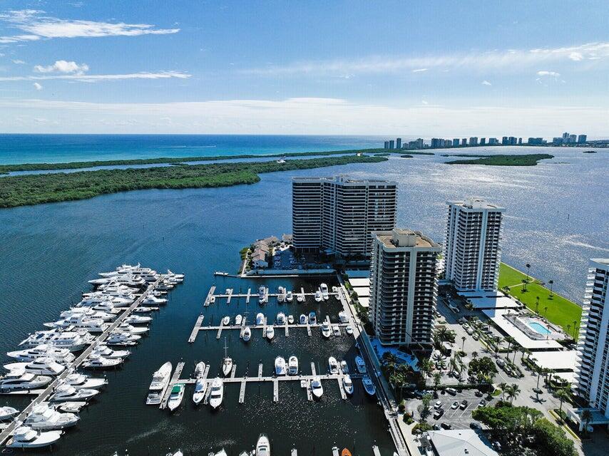 OLD PORT COVE LAKE POINT - Residential