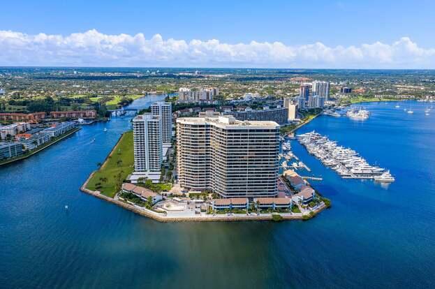 OLD PORT COVE LAKE POINT - Residential