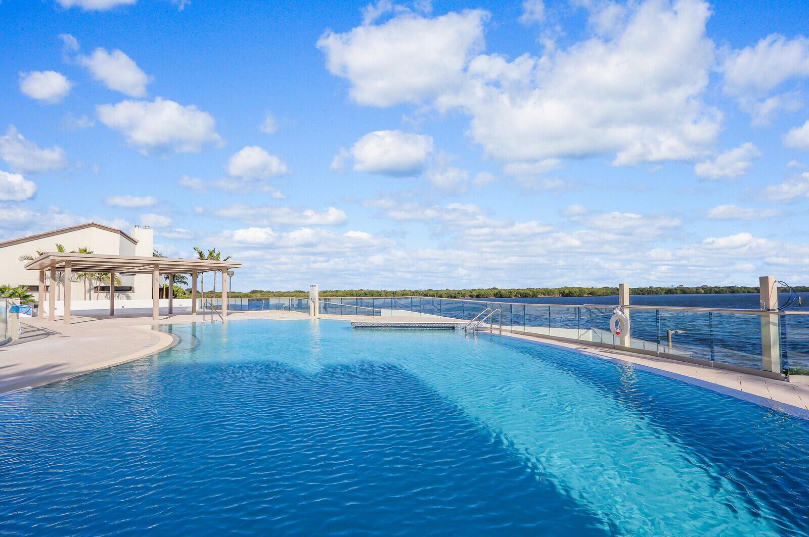 OLD PORT COVE LAKE POINT - Residential