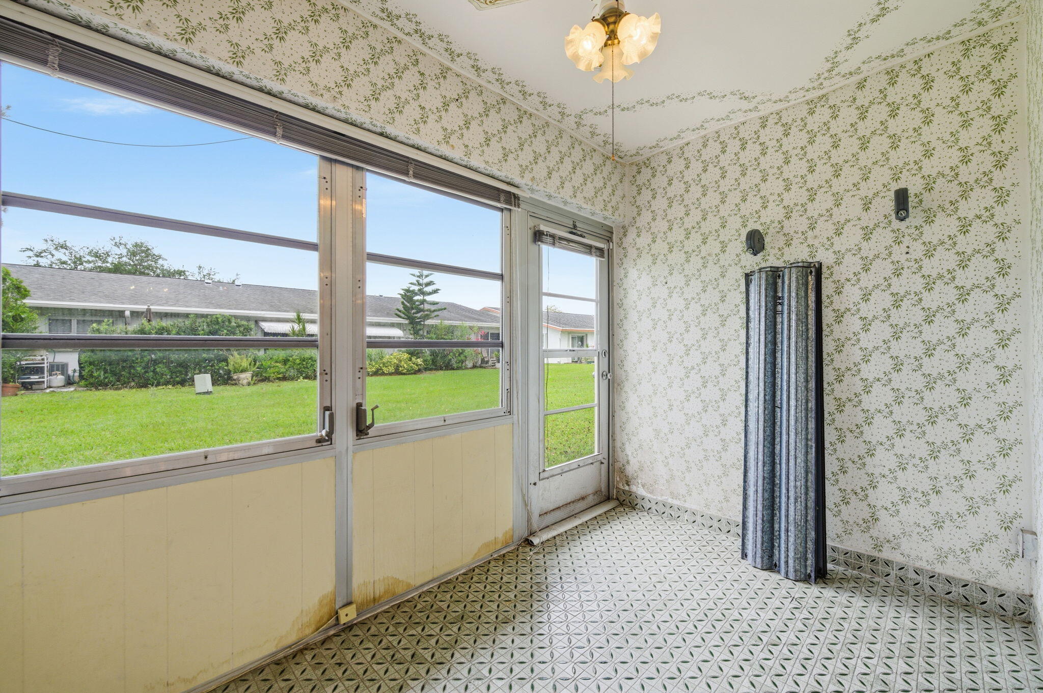 LAUDERDALE WEST CONDO NO I - Residential