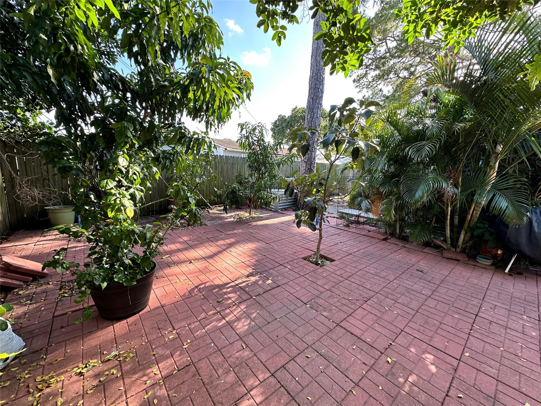 BROADVIEW PARK SEC 4 - Residential Lease