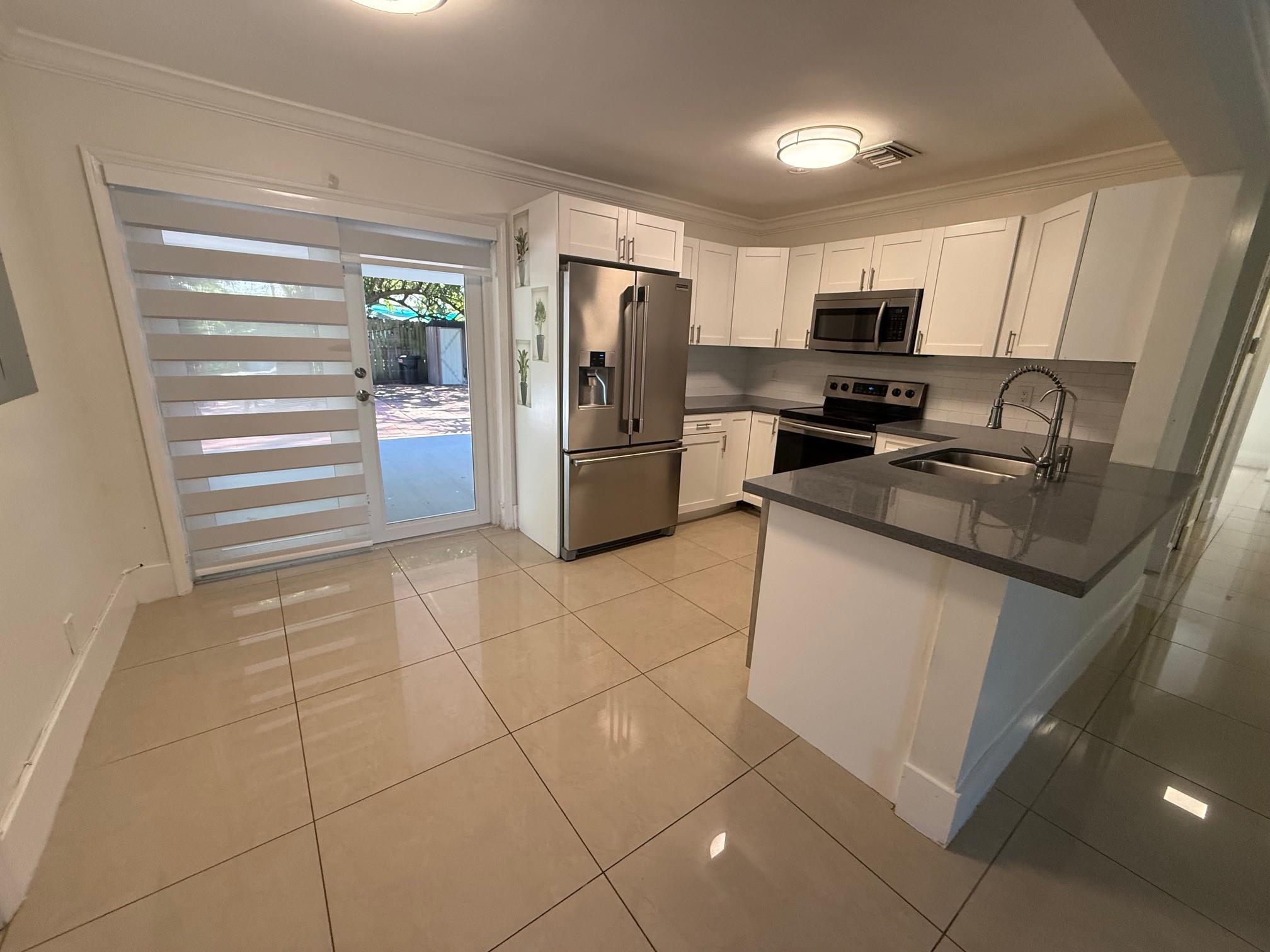 BROADVIEW PARK SEC 4 - Residential Lease