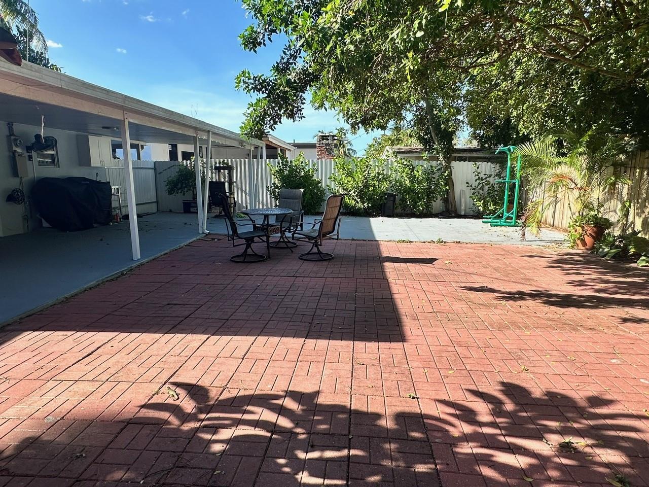 BROADVIEW PARK SEC 4 - Residential Lease