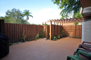 SHERWOOD LAKES - Residential