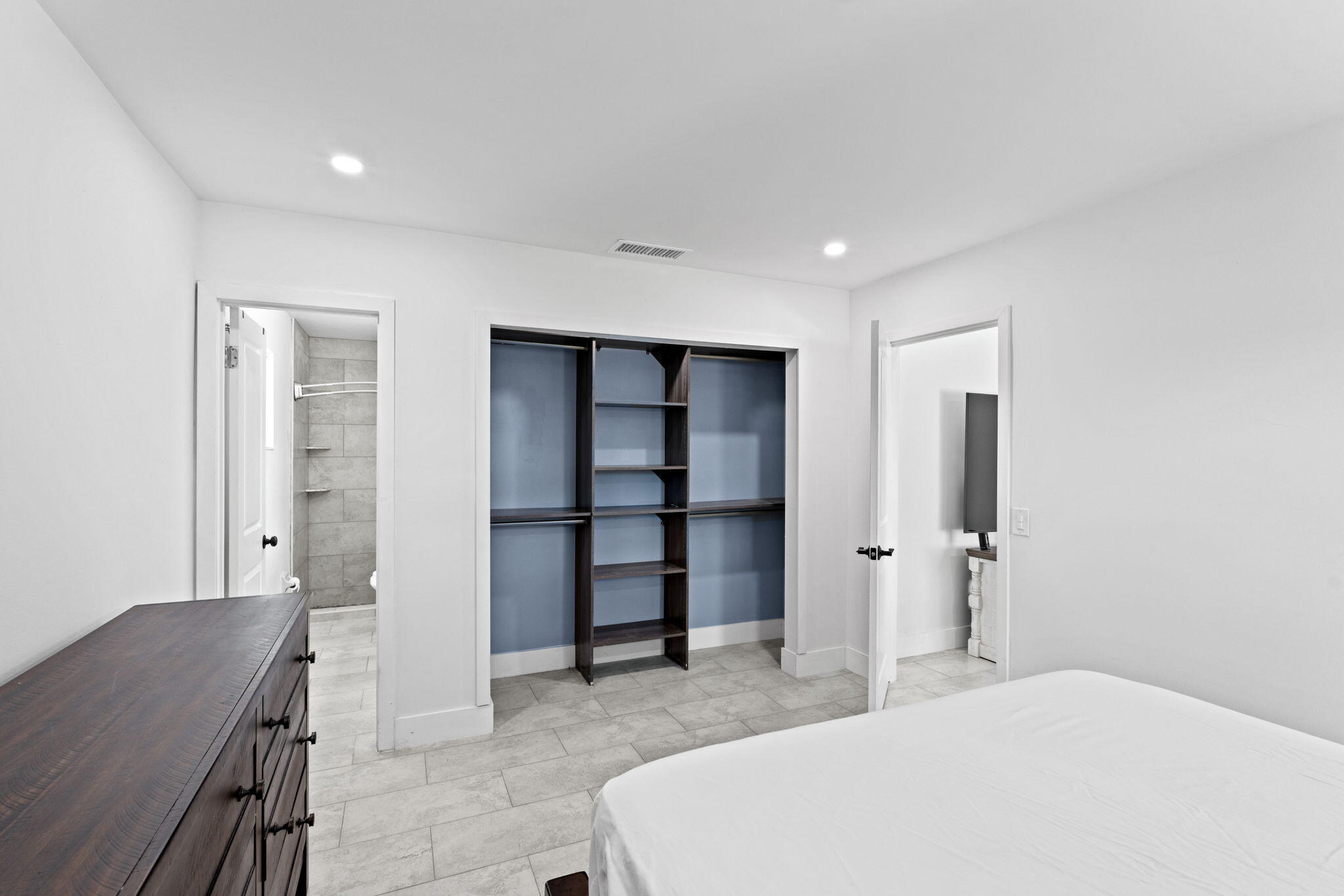 SUNRISE GOLF VILLAGE - Residential