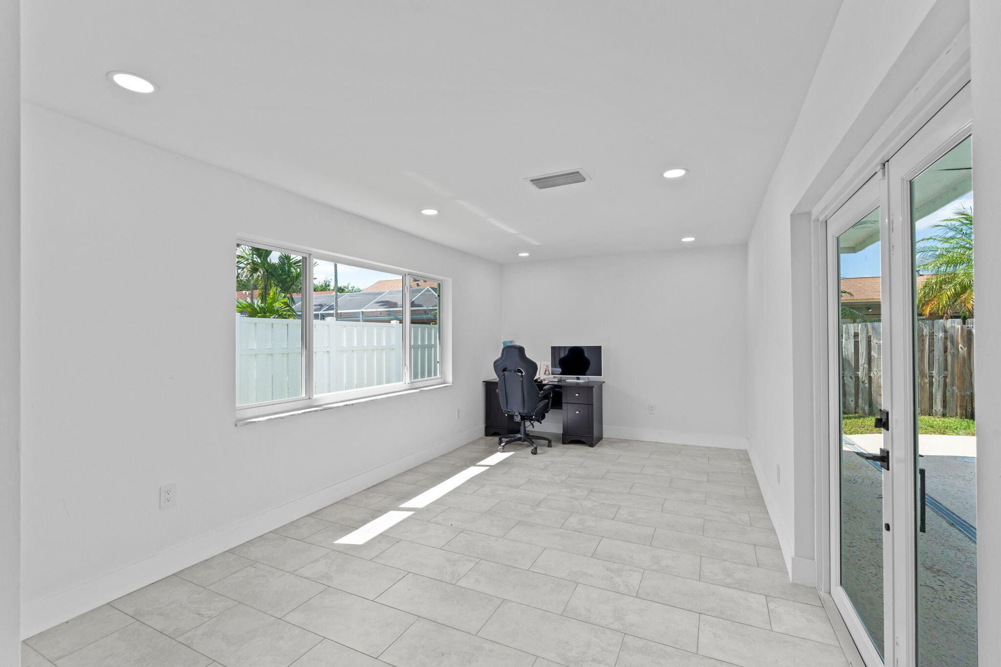 SUNRISE GOLF VILLAGE - Residential