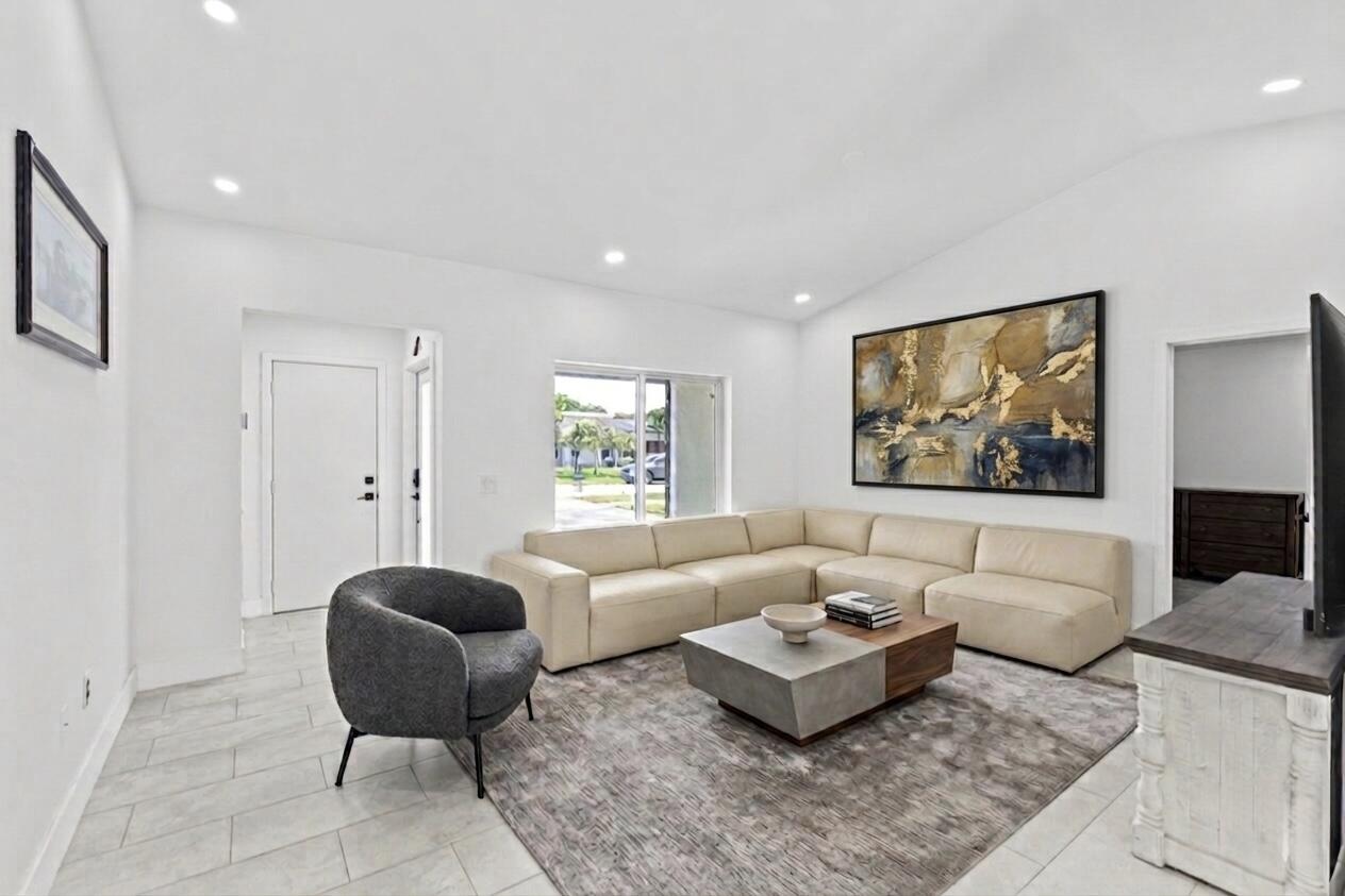 SUNRISE GOLF VILLAGE - Residential