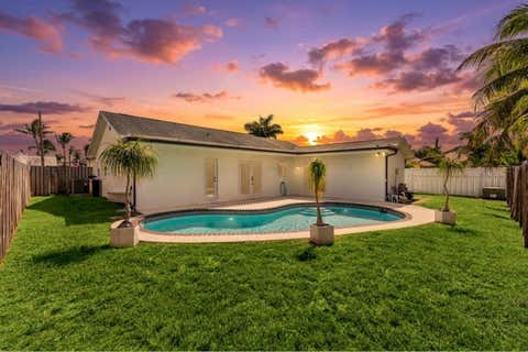Tiny photo for 11831 NW 38th Place, Sunrise, FL 33323 (MLS # B26021406)