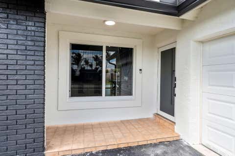 Tiny photo for 11831 NW 38th Place, Sunrise, FL 33323 (MLS # B26021406)