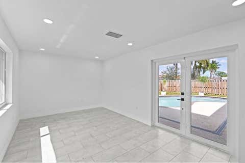 Tiny photo for 11831 NW 38th Place, Sunrise, FL 33323 (MLS # B26021406)