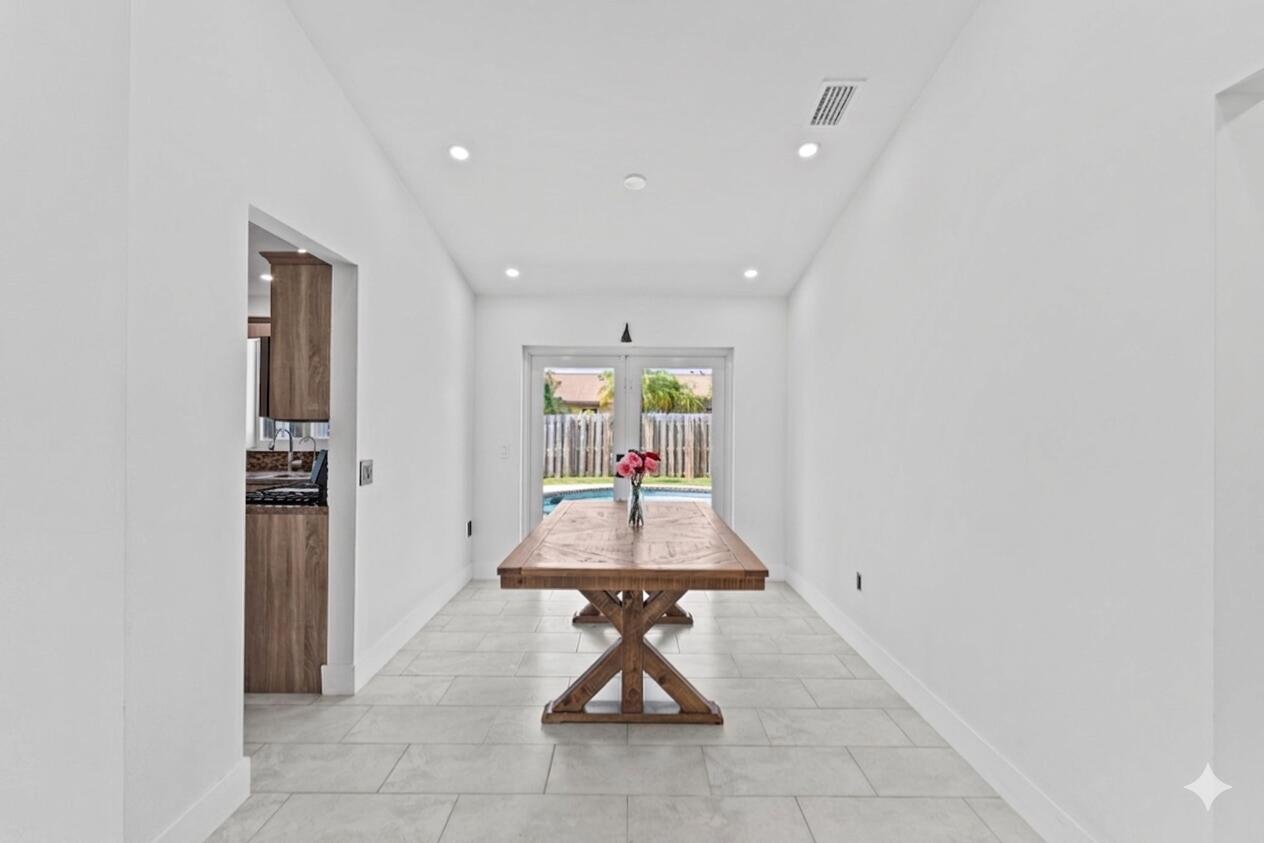 SUNRISE GOLF VILLAGE - Residential