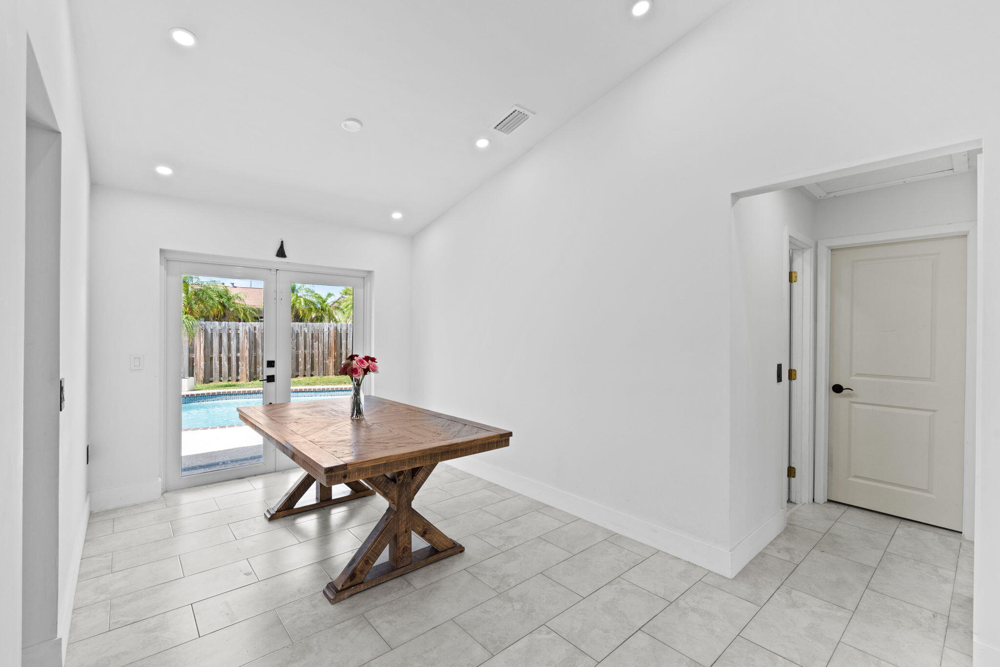 SUNRISE GOLF VILLAGE - Residential