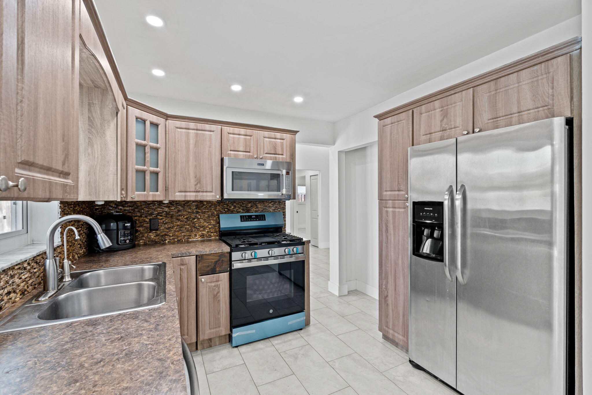 SUNRISE GOLF VILLAGE - Residential