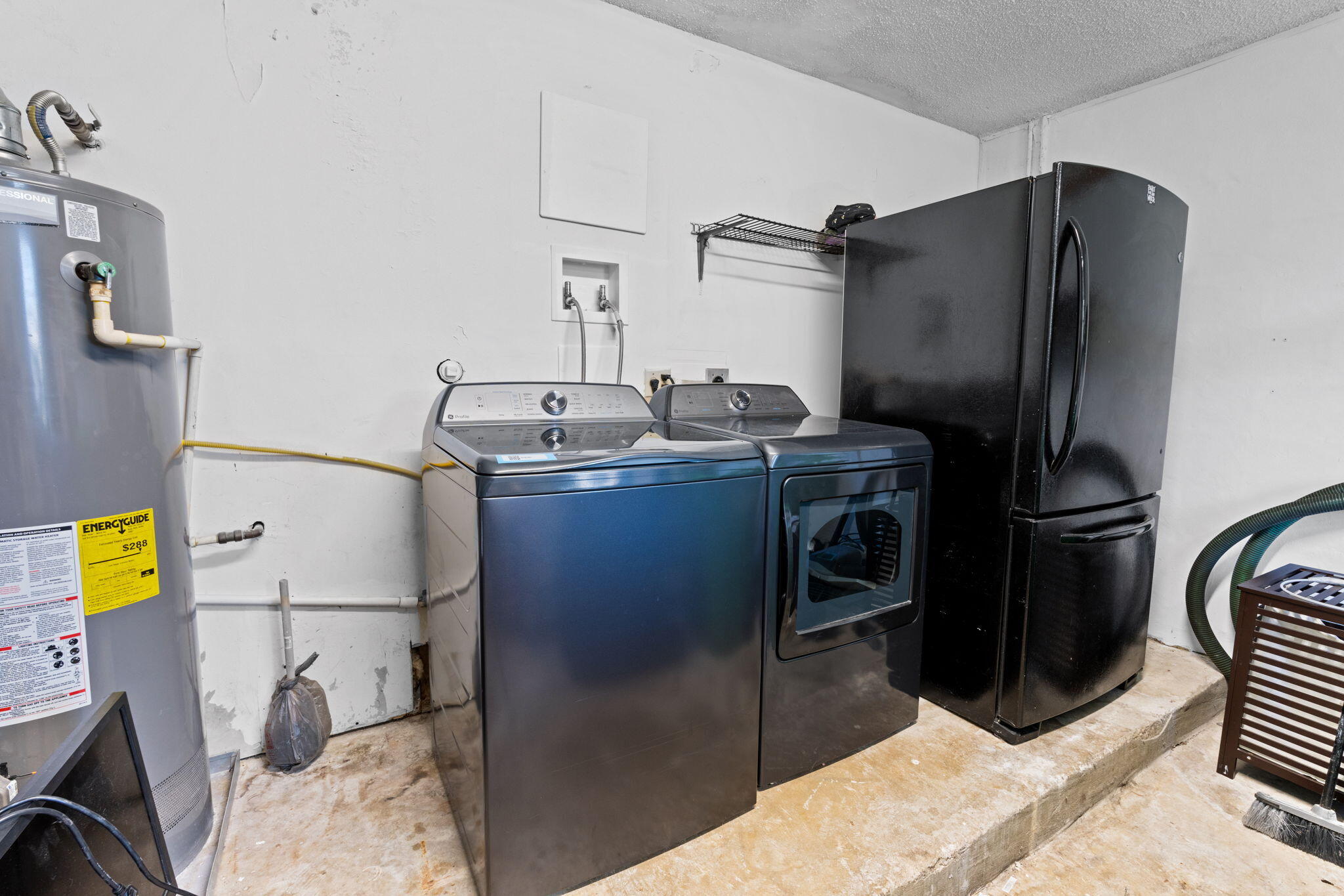 SUNRISE GOLF VILLAGE - Residential