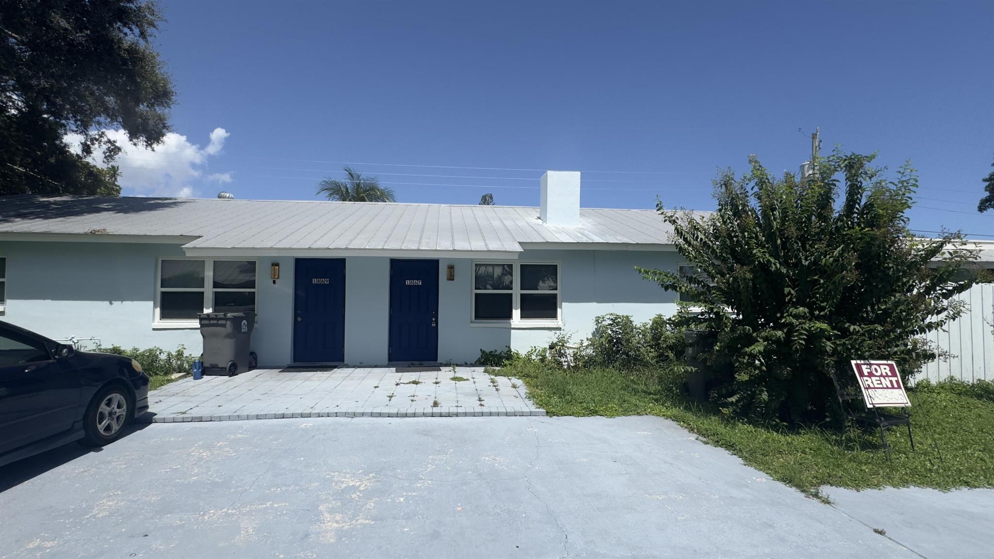 Experience comfortable living in North Palm Beach in quiet nice neighborhood with this 3-bedroom, 1-bath home featuring completely remodeled unit with a spacious backyard, brand new kitchen and appliances. Perfectly situated just minutes from the beach, shopping, parks, and top-rated schools, this property delivers the best of lifestyle and convenience.