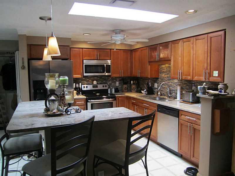 LIGHTHOUSE POINT EXT 2ND - Residential