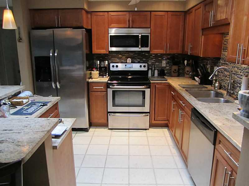 LIGHTHOUSE POINT EXT 2ND - Residential