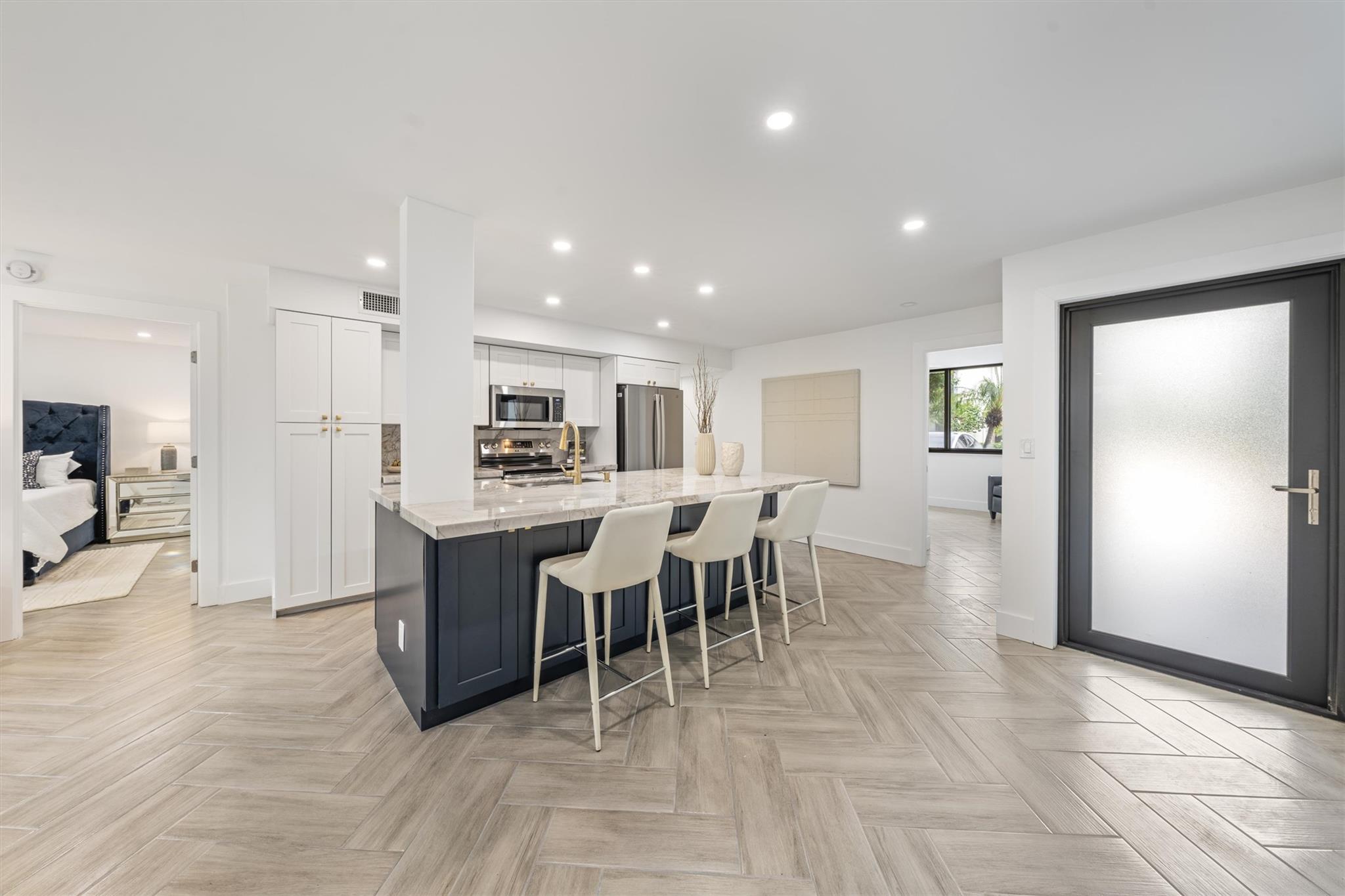 1578 S Ocean Lane 115