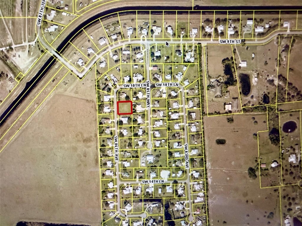 LAZY 7 ESTATES - Land