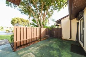 PALM CLUB VILLAGE I CONDO - Residential