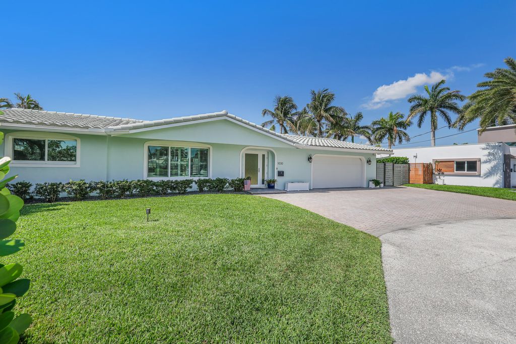 Photo of 1030 NE 27th Way, Pompano Beach, FL 33062 (MLS # B26029479)