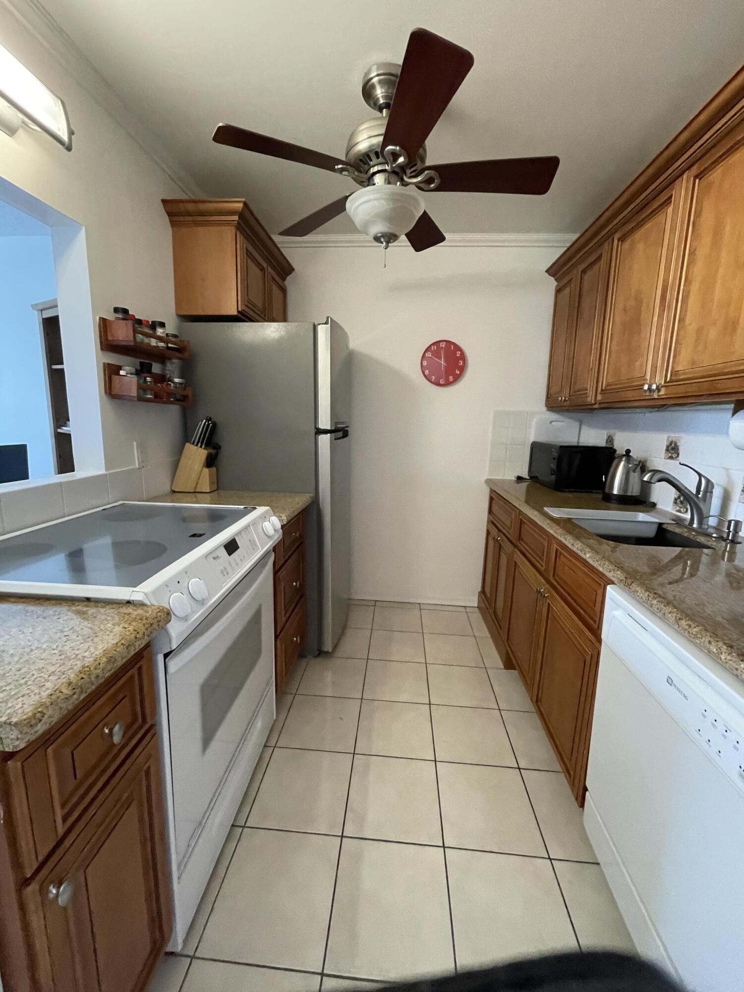 CAMBRIDGE D CONDO - Residential