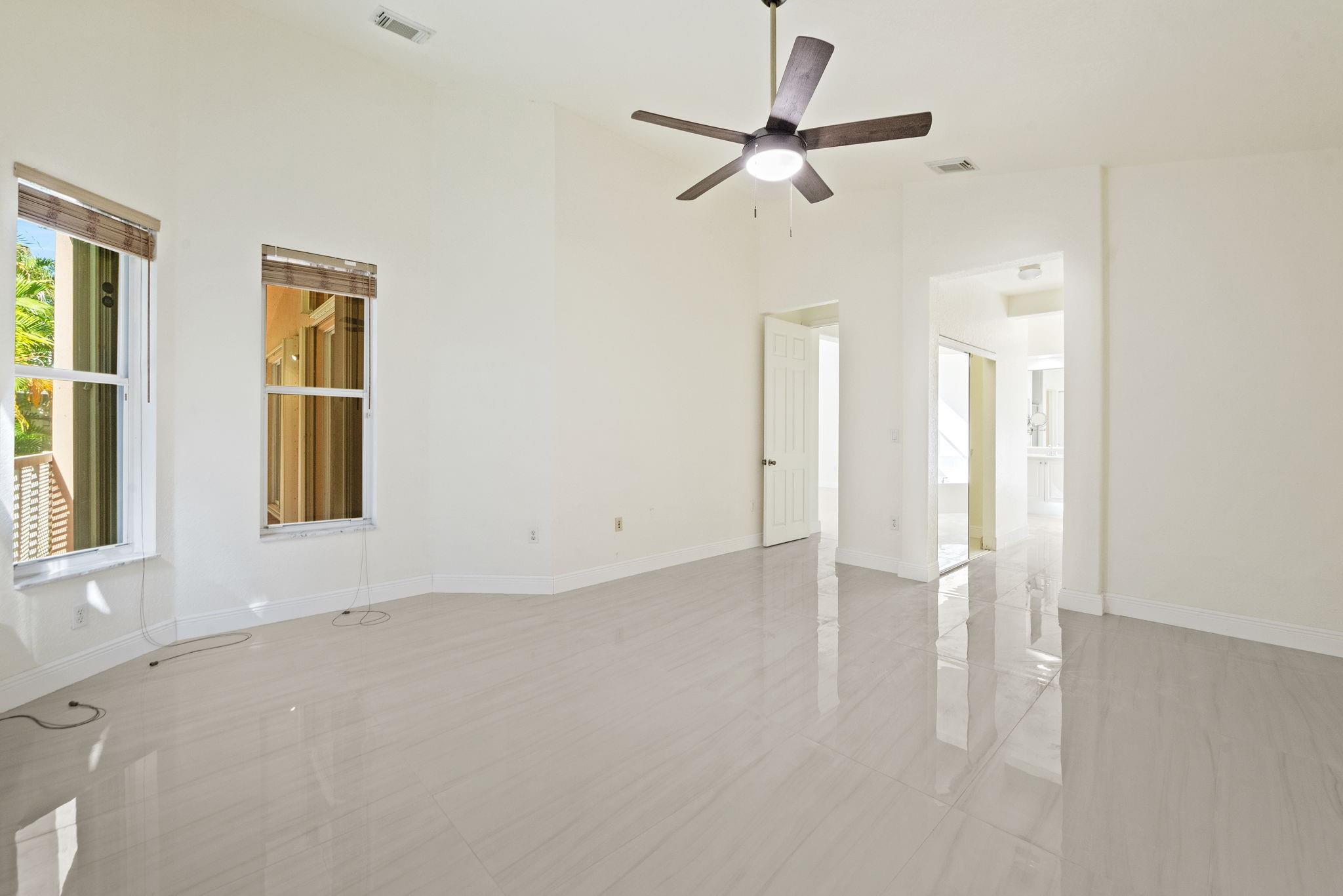 SUNSET LAKES PLAT ONE - Residential Lease