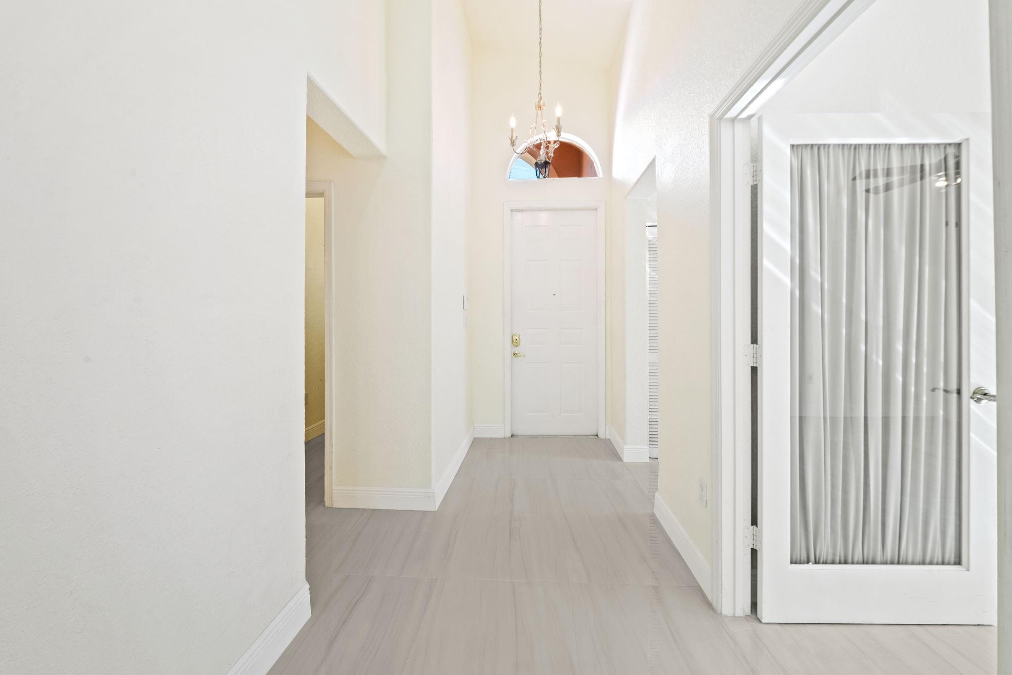 SUNSET LAKES PLAT ONE - Residential Lease