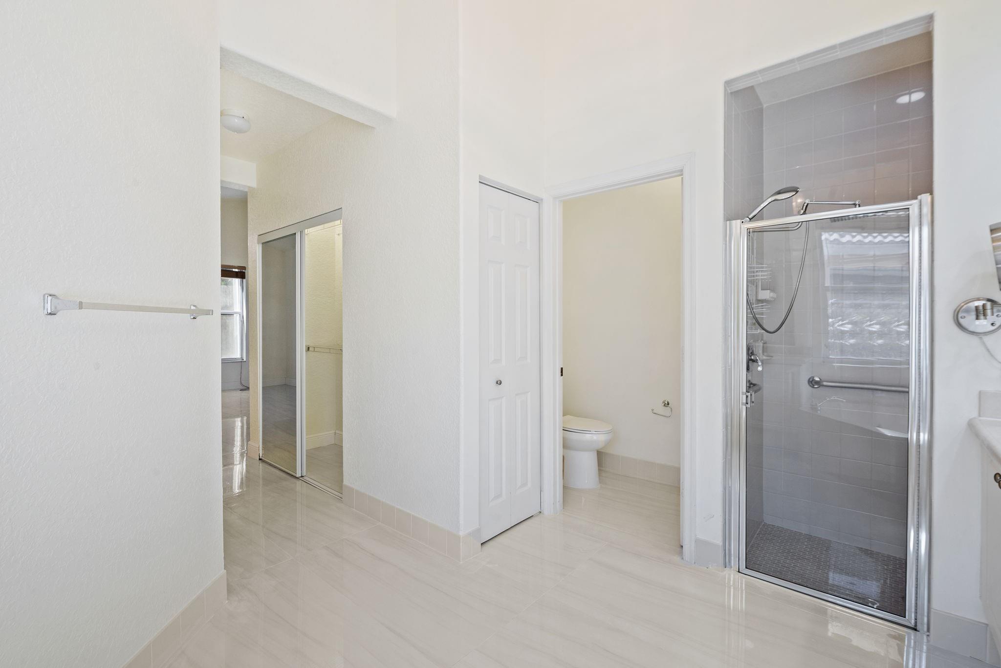 SUNSET LAKES PLAT ONE - Residential Lease