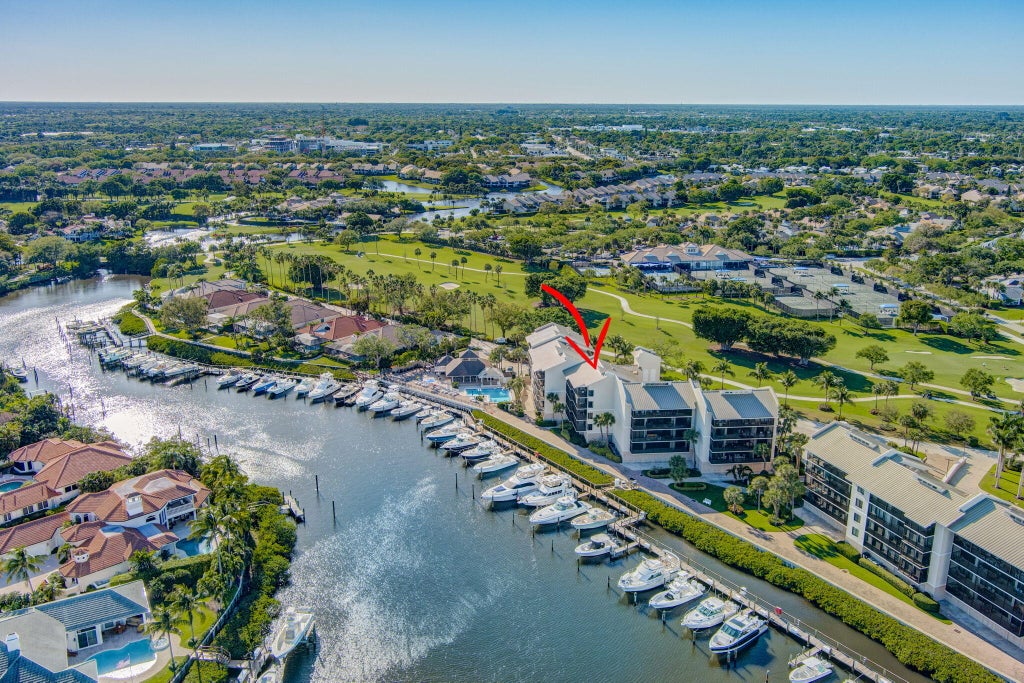 Photo of 16910 Bay Street E #E503, Jupiter, FL 33477 (MLS # R11077857)