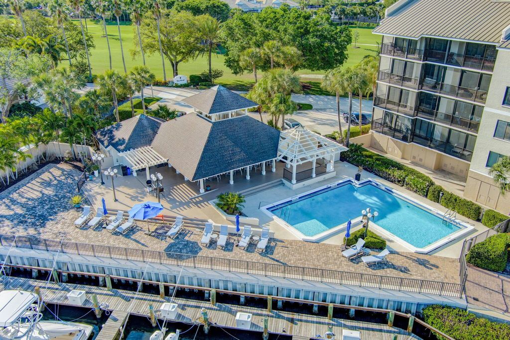 Photo of 16910 Bay Street E #E503, Jupiter, FL 33477 (MLS # R11077857)