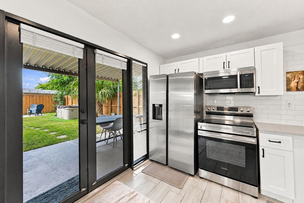 Photo of 2775 NE 16TH Avenue, Pompano Beach, FL 33064 (MLS # B26082103)