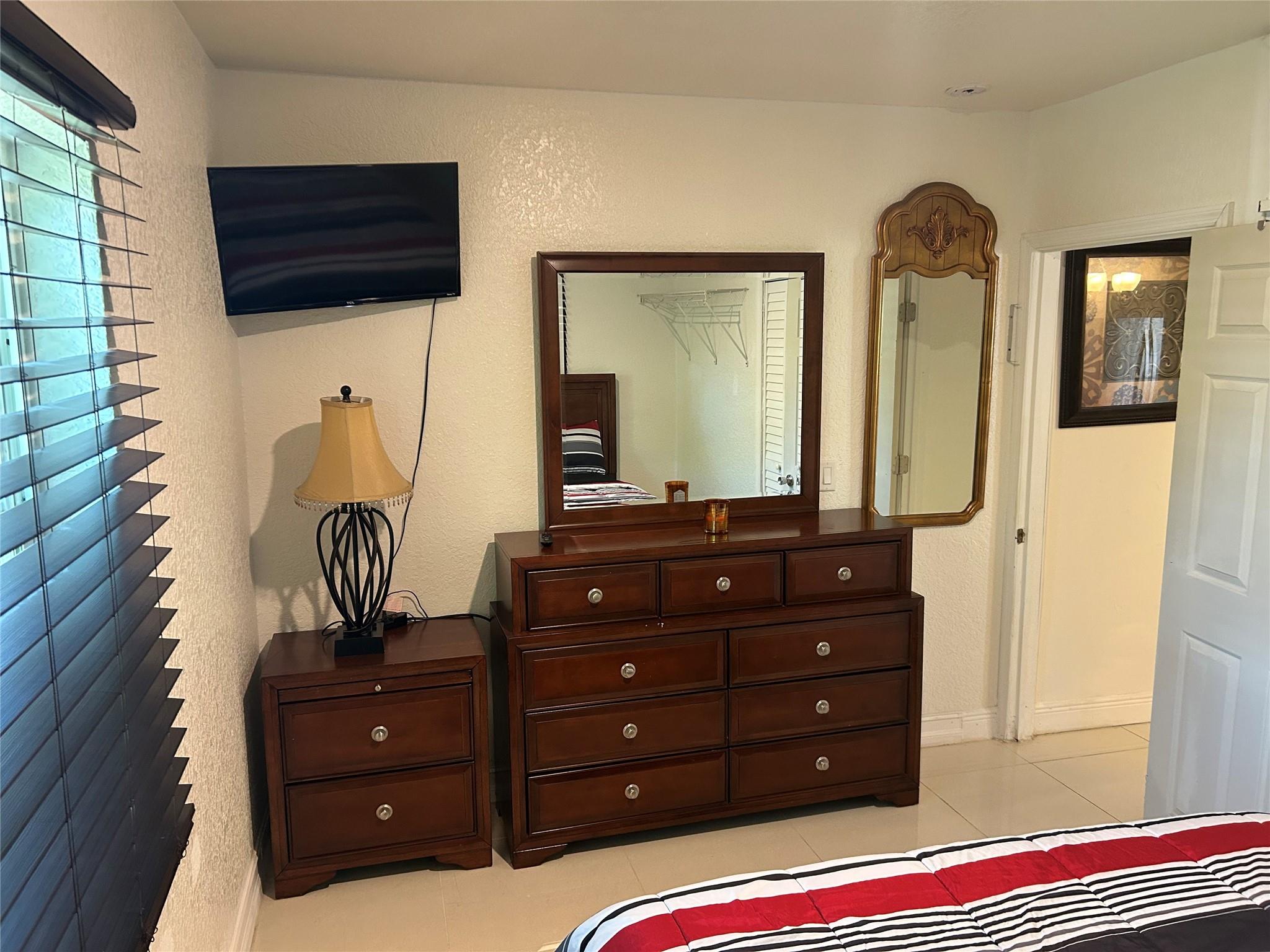 Lauderdale Manors Add 30- - Residential Lease